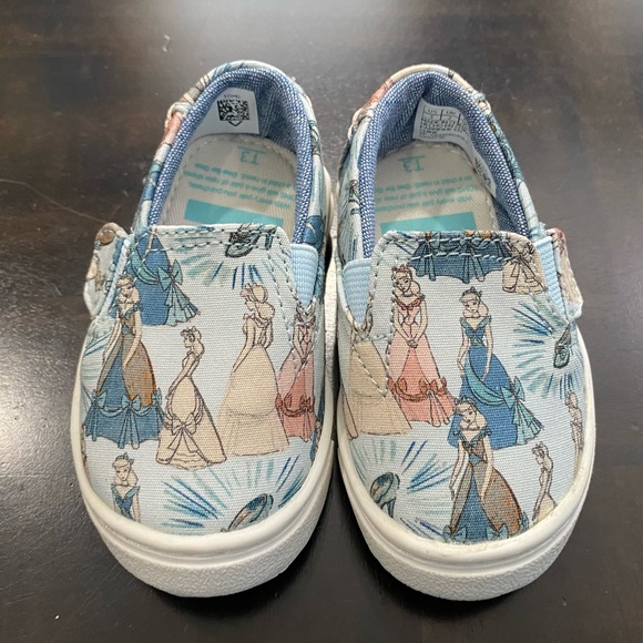 TOMS & DISNEY Luca Blue Cinderella Printed Canvas - Picture 3 of 9